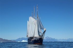 Arctic Cruises - North Spitsbergen Voyage 2